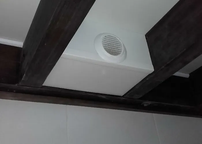 בית נופש Promo Maisonnette Donnant Sur La Pinede לאקאנו